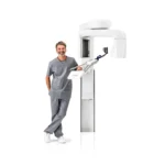 Stomatolog przy tomografie stomatologicznym Planmeca Viso G7
